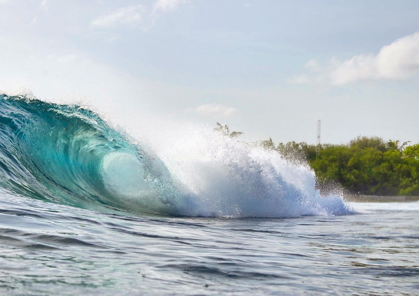 A wave breaking at Tombstones